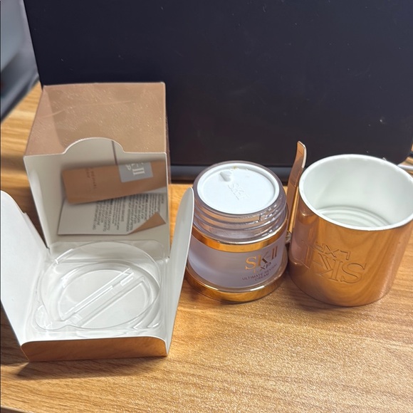 SK-II LXP Ultimate Revival Cream - Gold empty jar - Picture 7 of 9
